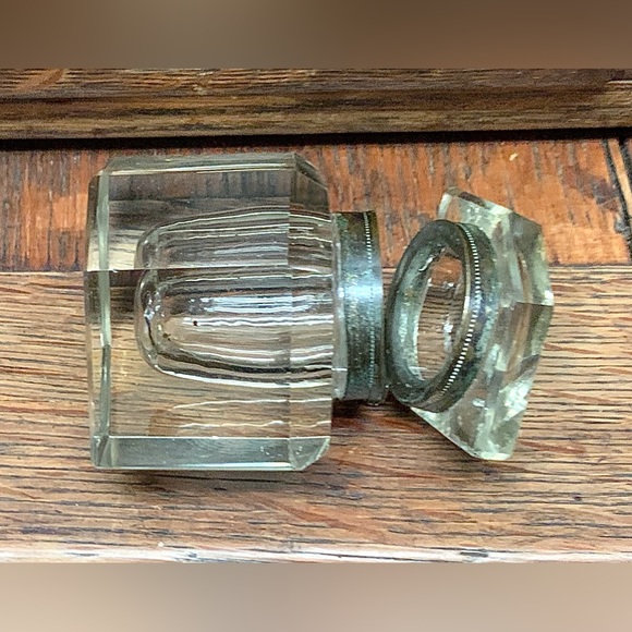 Late 19th Century Antique Metal Cuff Crystal Cut Glass Victorian Era Ink Well - Picture 5 of 16